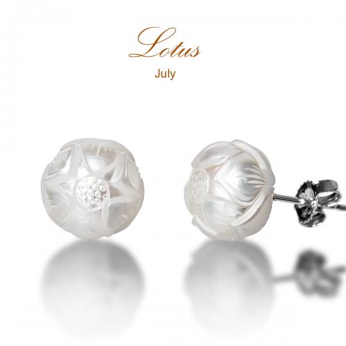 Lotus Pearl Flower In silver